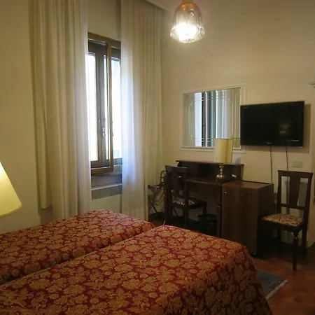 Hotel City 3* פירנצה