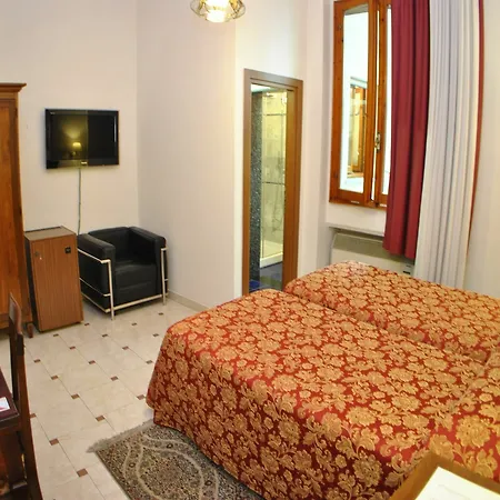 מלון Hotel City פירנצה